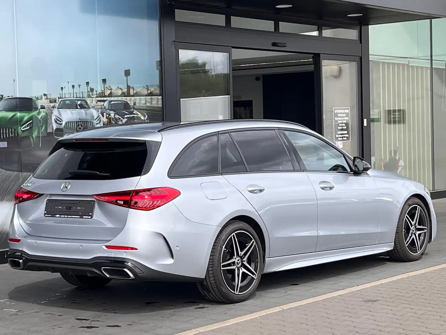 Mercedes-Benz C 180 AMG/Pano 36m garantie Zilver - 2