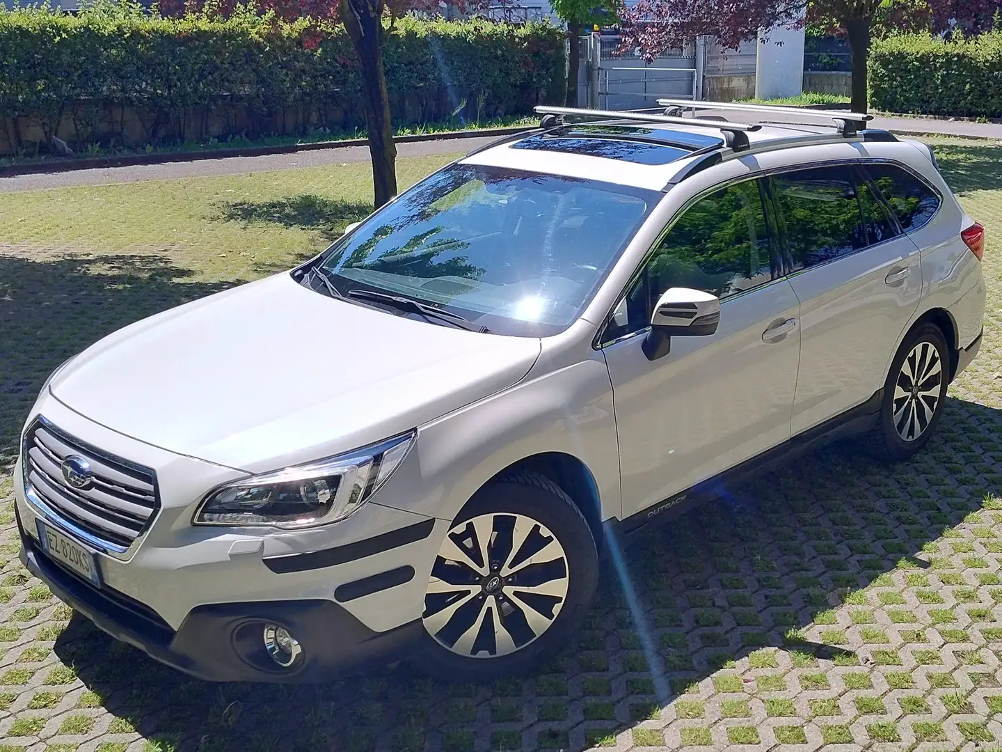 Subaru OUTBACK Outback 2.0d Unlimited Lineartronic Білий - 1