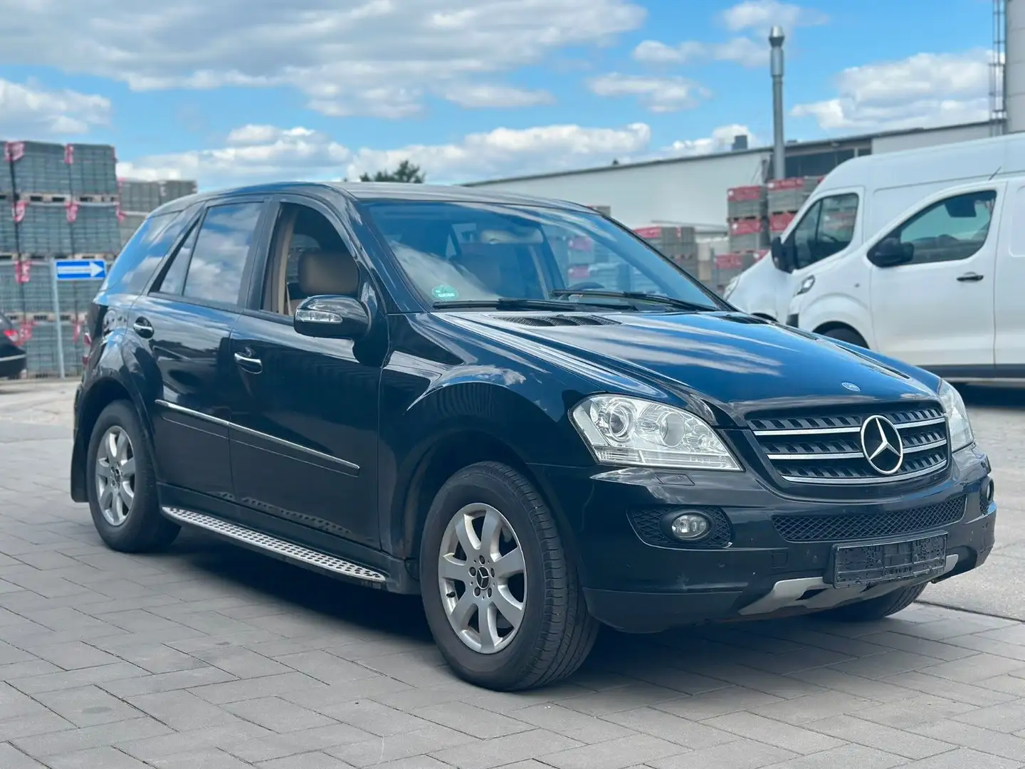 Mercedes-Benz ML 350 4Matic*Leder*Xenon*E-Sitze*2-Zonen* Negro - 1