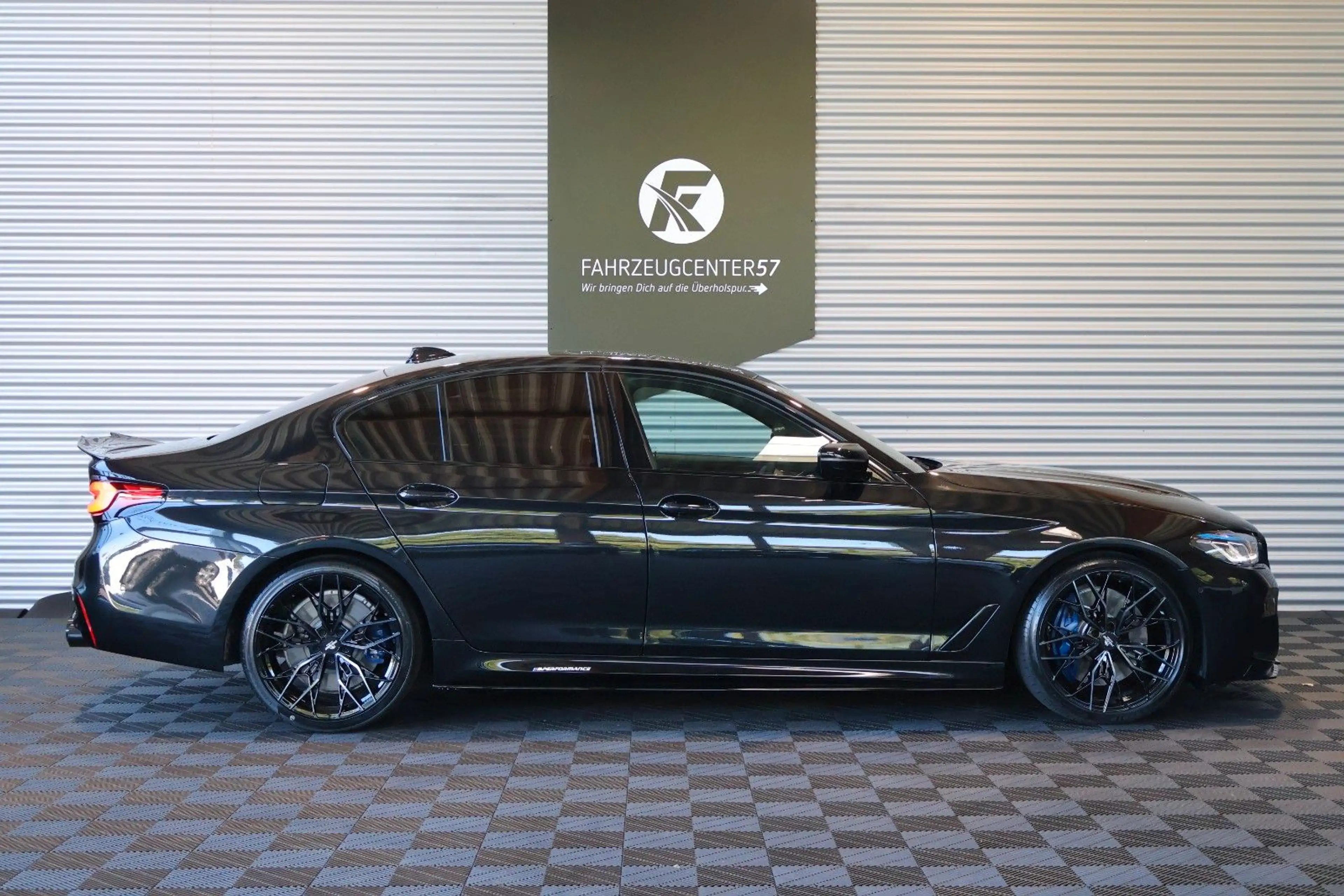 BMW 550 i xDrive/H&K/HUD/SOFTCLOSE/CARPLAY/KAMERA — photo 5