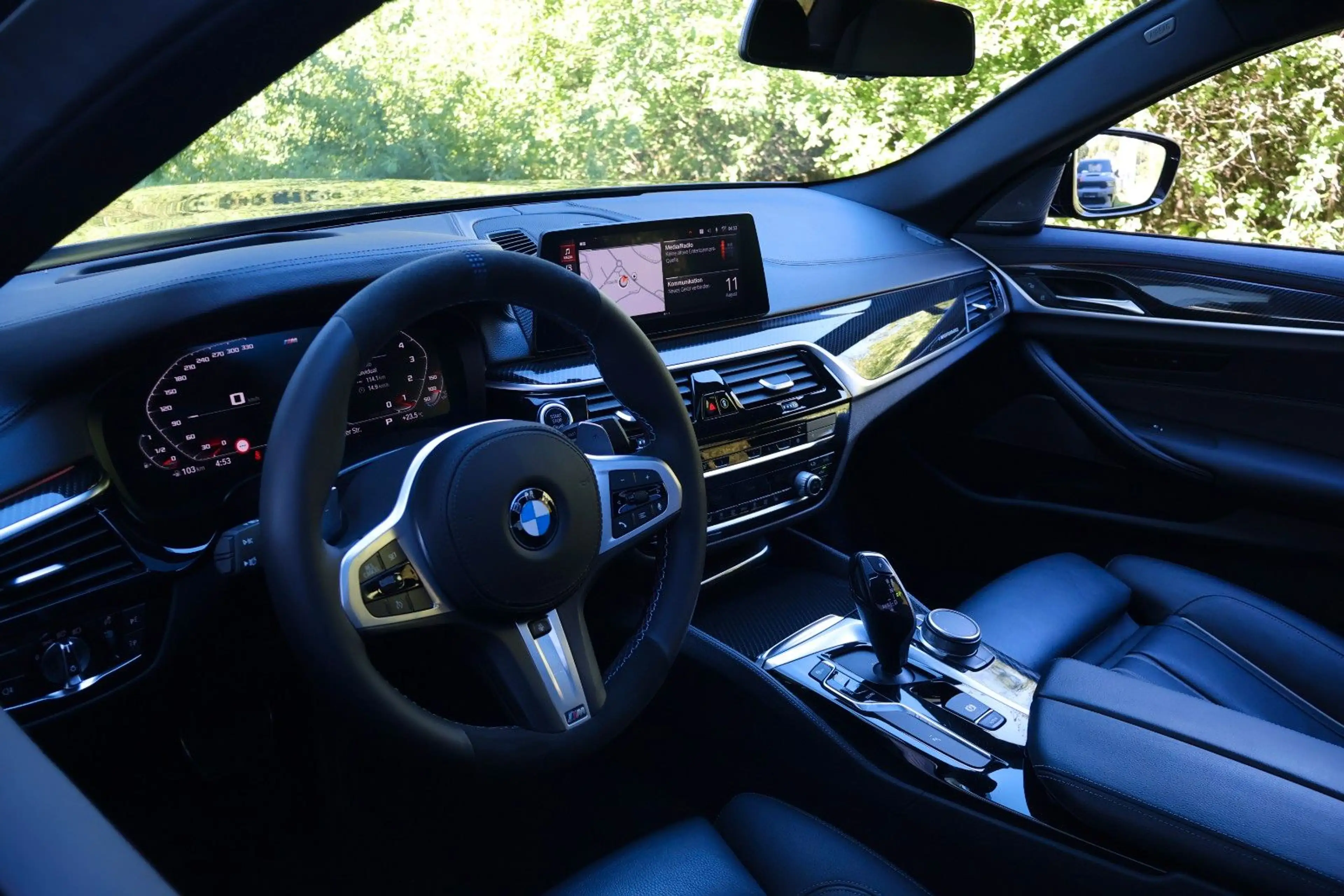 BMW 550 i xDrive/H&K/HUD/SOFTCLOSE/CARPLAY/KAMERA — photo 14
