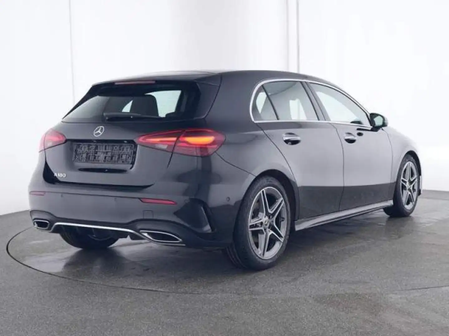 Mercedes-Benz A 180 Automatic Premium AMG MILD HYBRID Fekete - 2