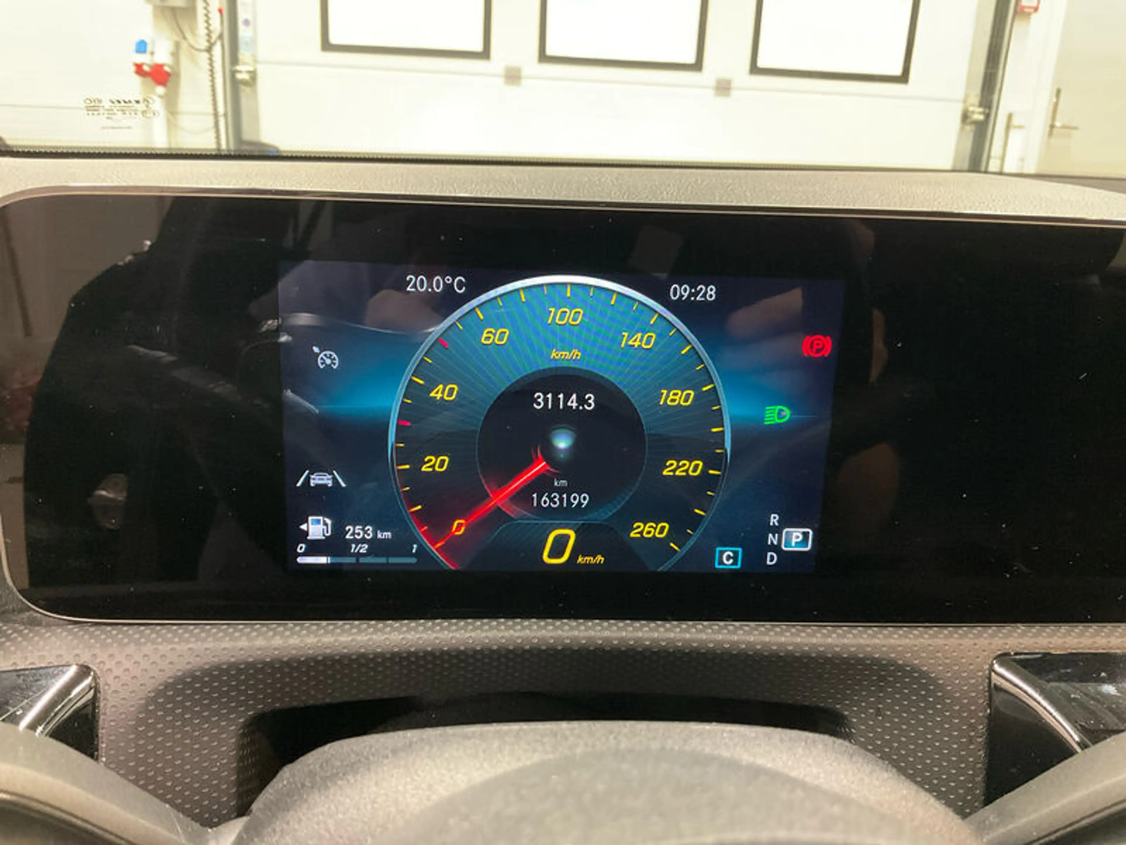Mercedes-Benz A 220 A 220 NAVI SPORTSITZE KLIMAAUT LED RADIO TEMPO MFL SHZ VC T-Leder — photo 6