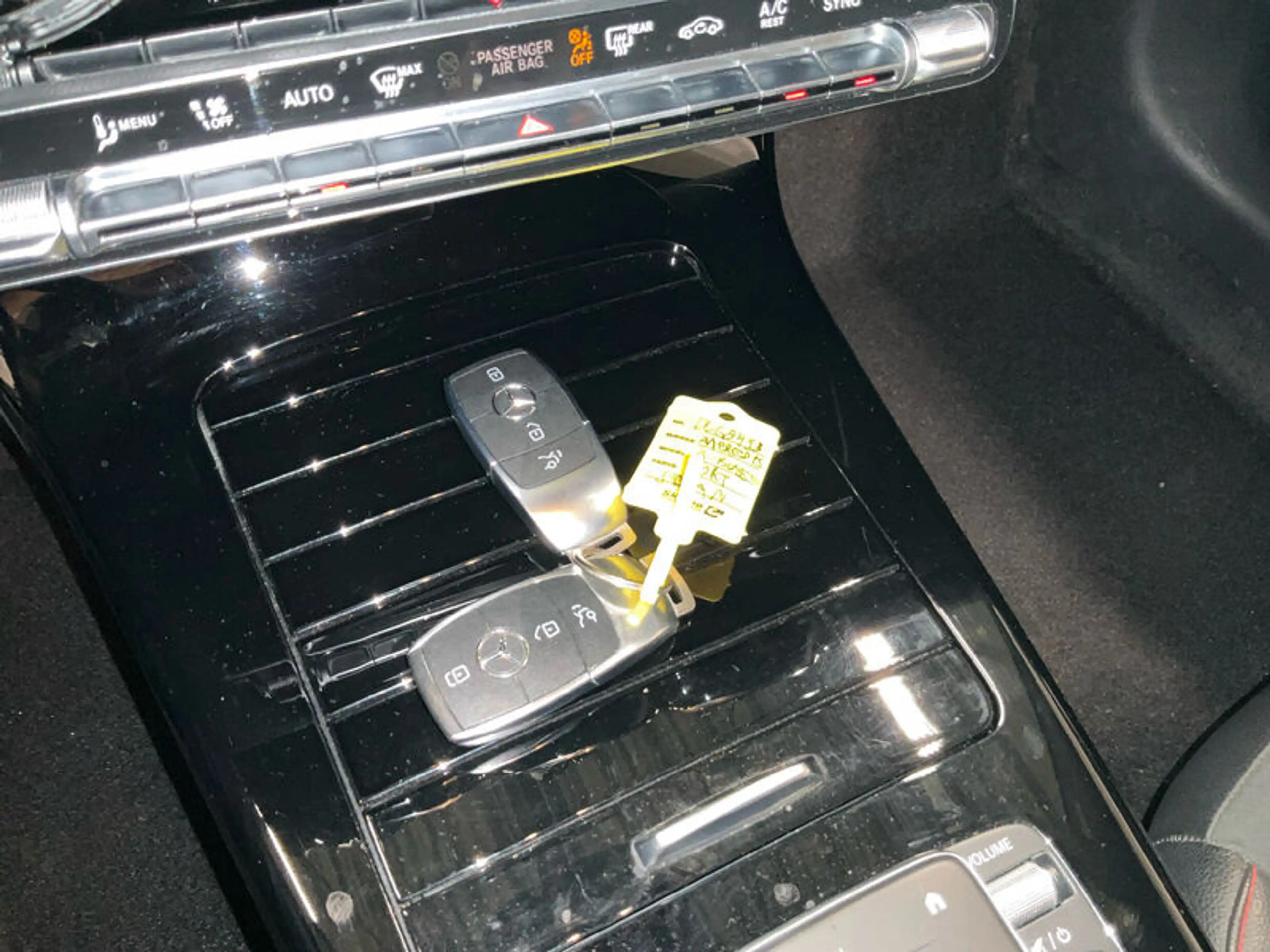 Mercedes-Benz A 220 A 220 NAVI SPORTSITZE KLIMAAUT LED RADIO TEMPO MFL SHZ VC T-Leder — photo 10