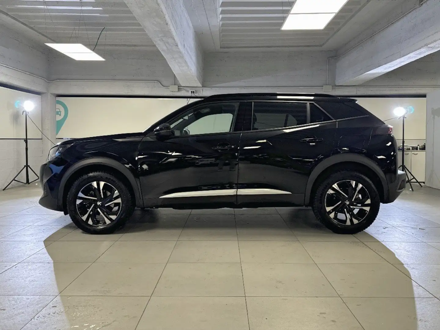 Peugeot 2008 PureTech 100 Allure Pack S/S Noir - 2