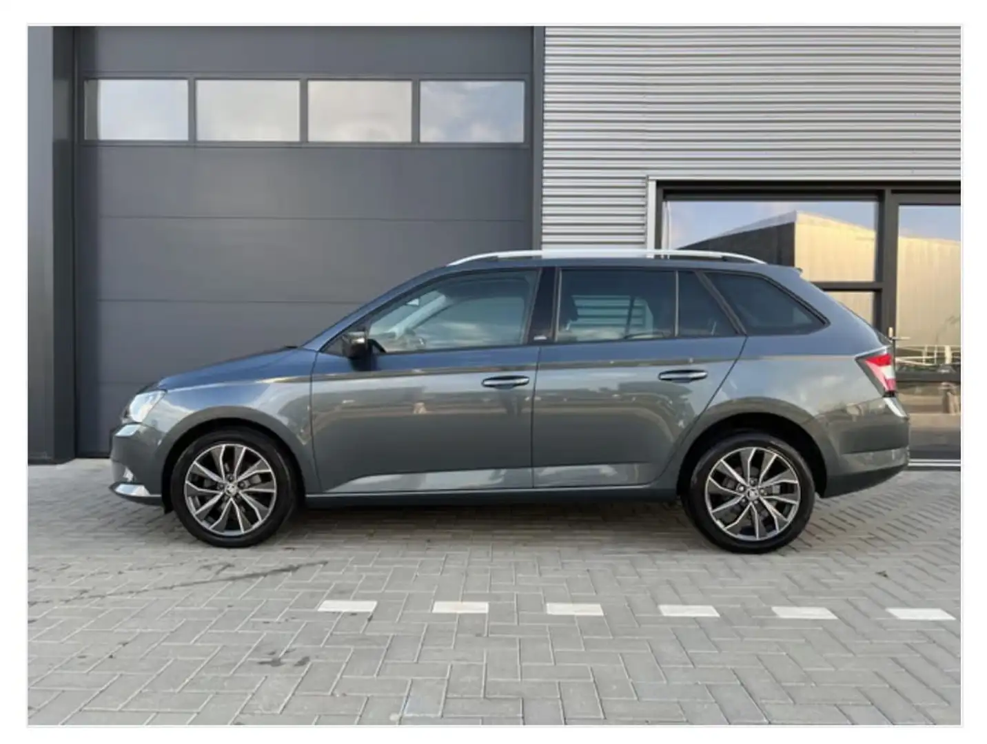 Skoda Fabia Edition 1.0MPI, Cruise Control,Airco, stoelverwarm - 2