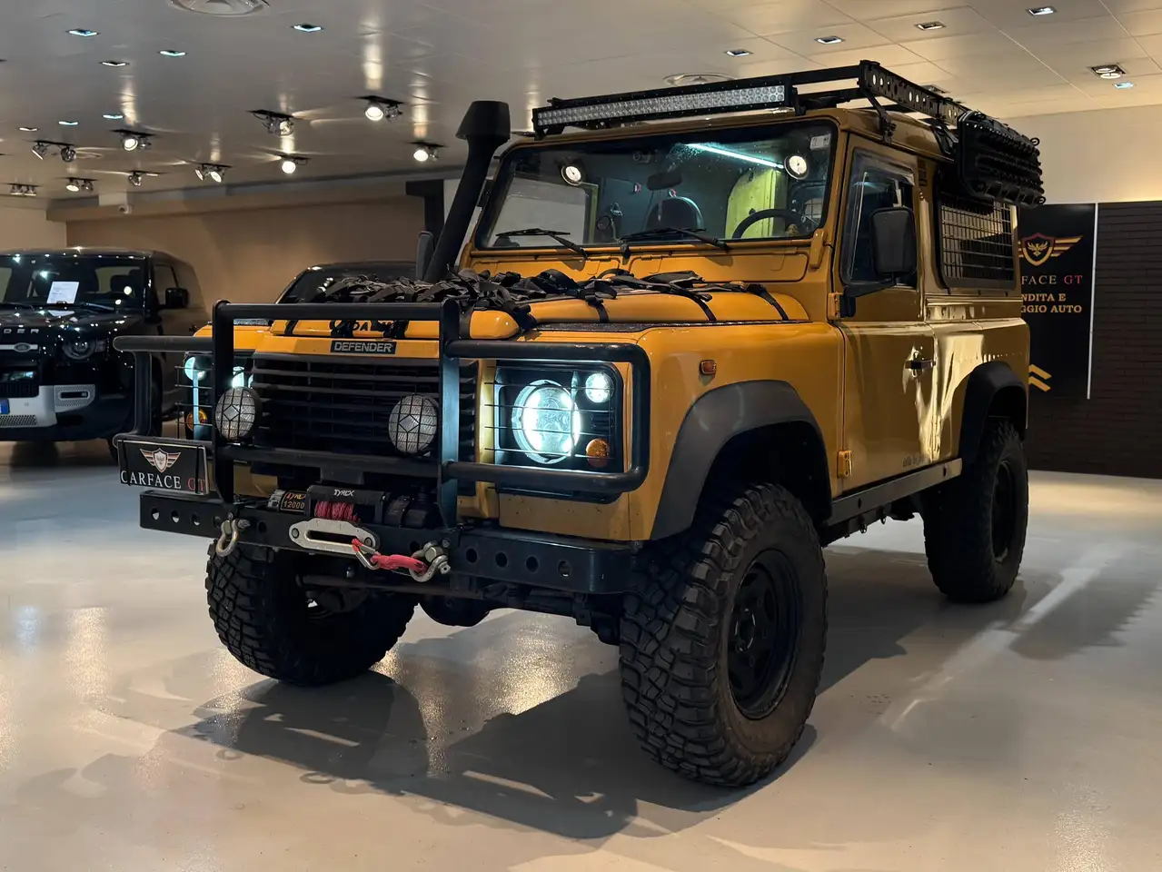 Land Rover Defender 90 2.5 td5 County SW, foto 1
