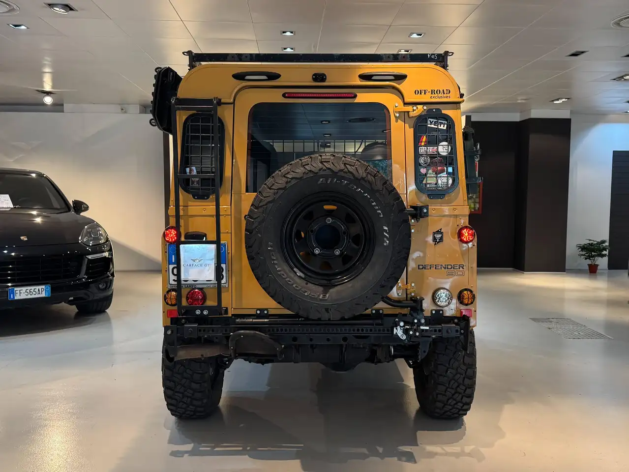 Land Rover Defender 90 2.5 td5 County SW, foto 5