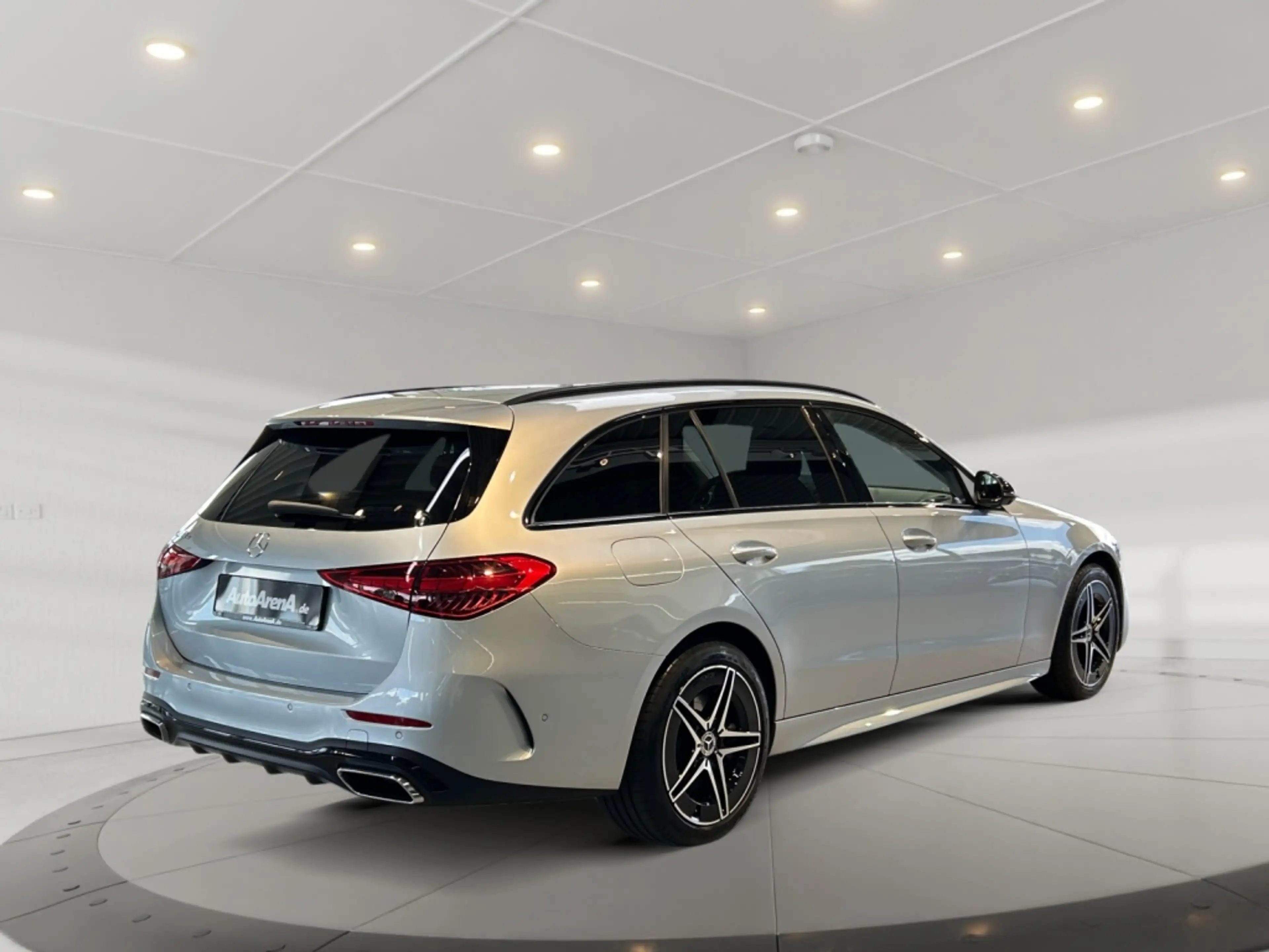 Mercedes-Benz C 300 T e AMG AMG+MBUX+Night+Pano+SHD+Wide+360 — photo 4