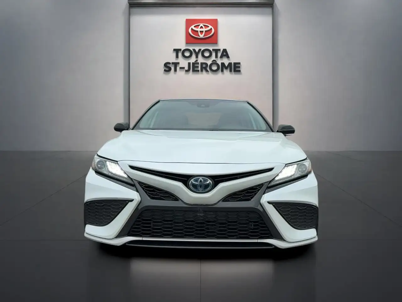 Toyota Camry снимка Toyota Camry