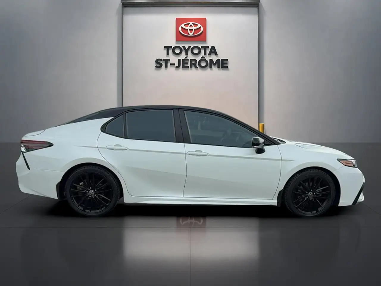 Toyota Camry снимка Toyota Camry