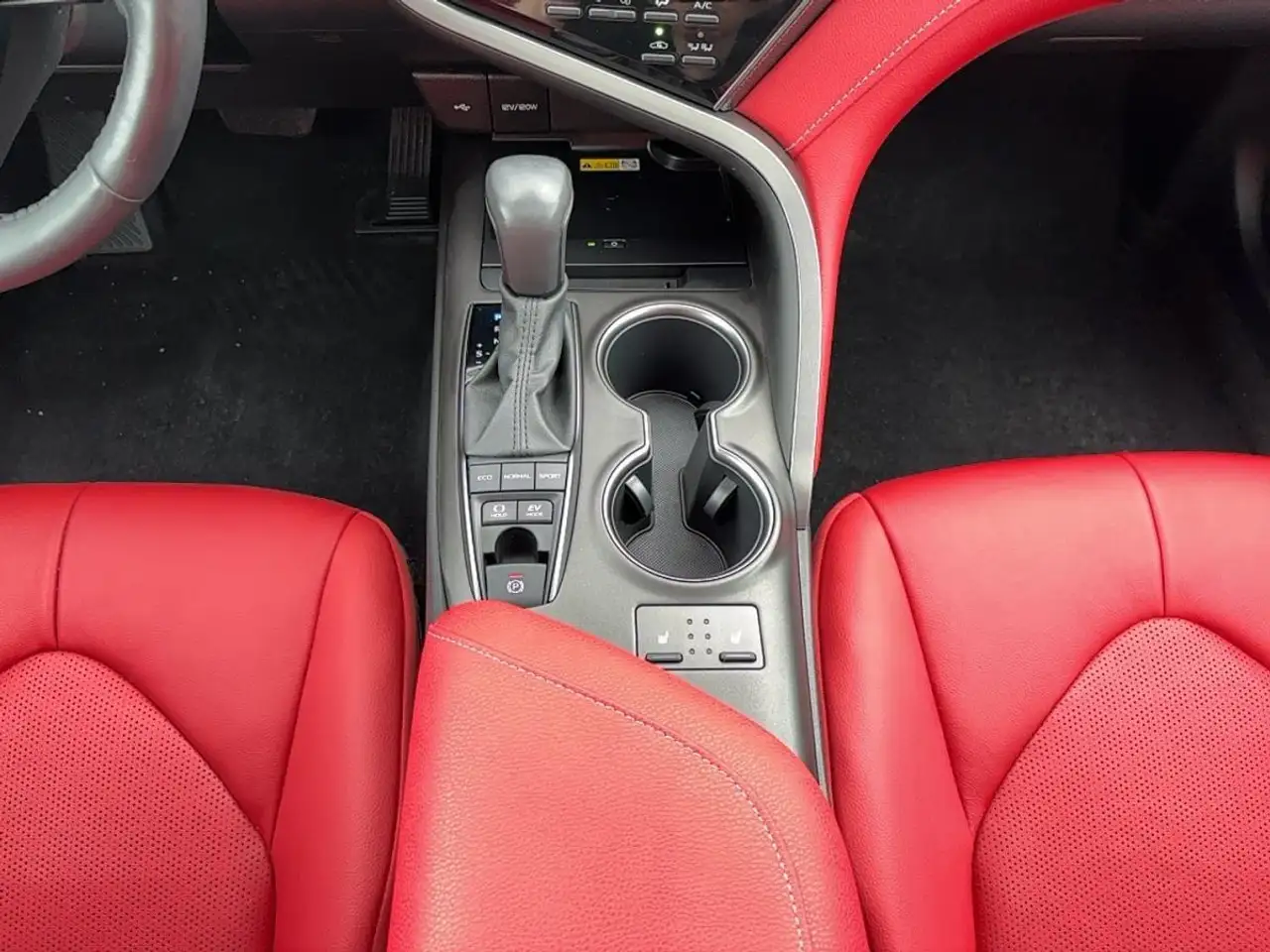 Toyota Camry снимка Toyota Camry