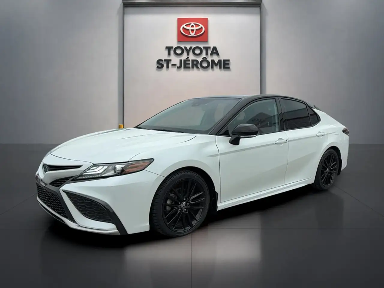Toyota Camry снимка Toyota Camry
