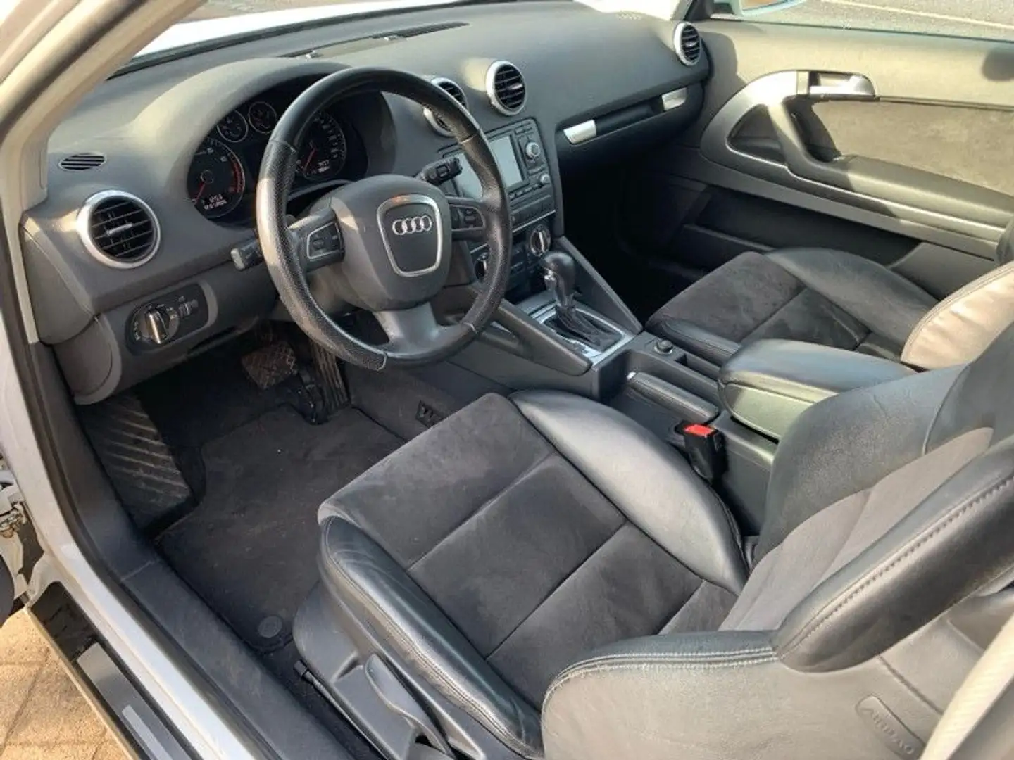 Audi A3 1.4 TFSI Automatic, TÜV 4/27, Tempomat,Navi Bílá - 2