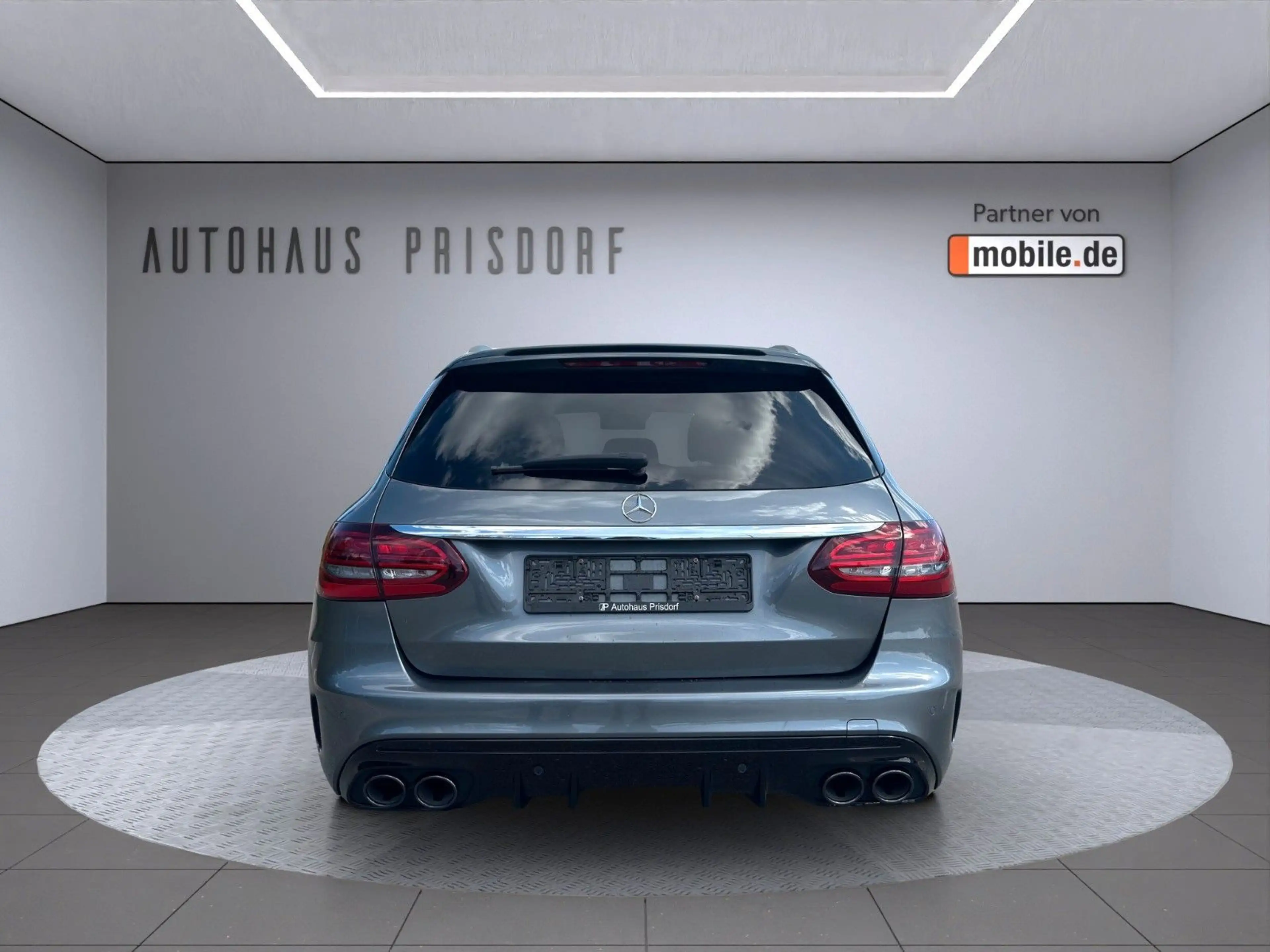Mercedes-Benz C 43 AMG Multibeam/Night/Distronic/Pano/Virtual — photo 6
