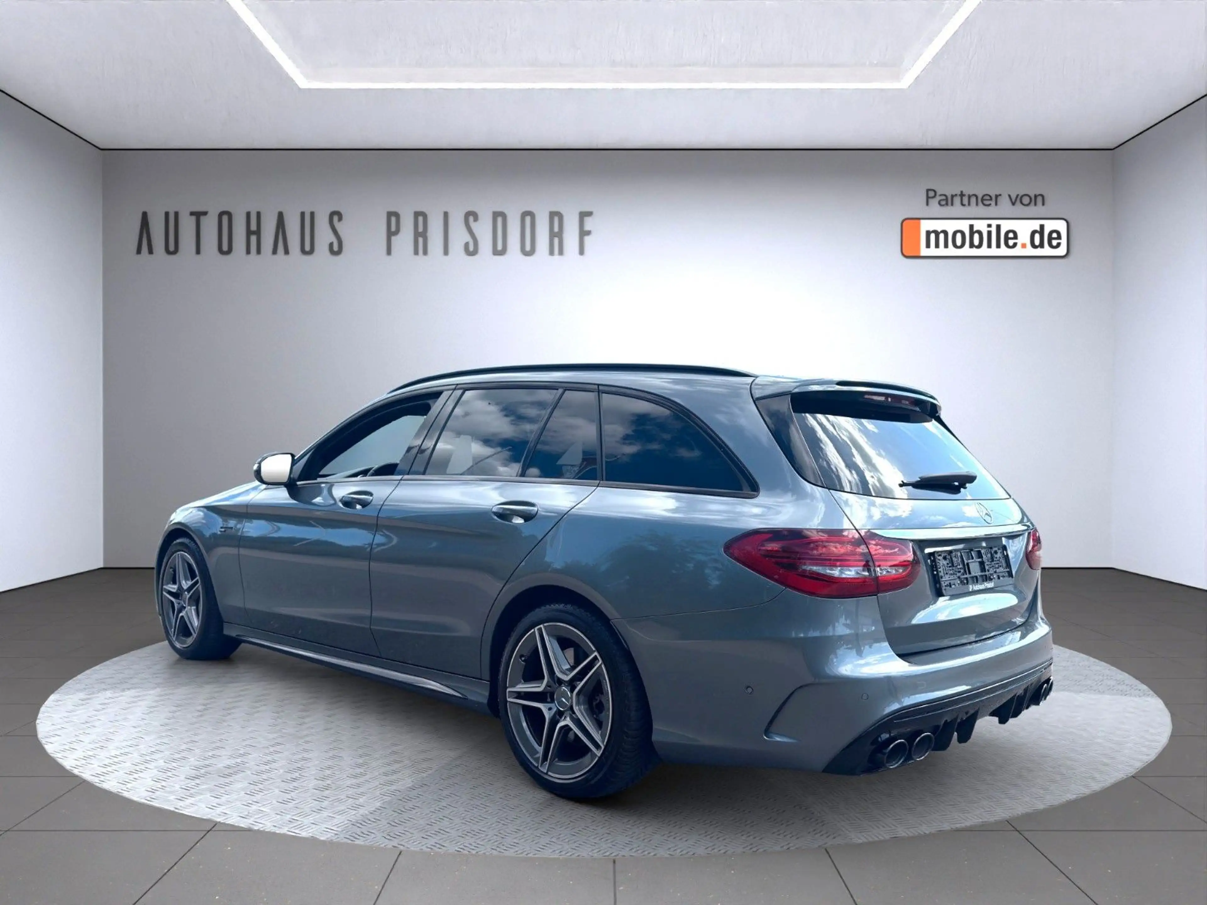 Mercedes-Benz C 43 AMG Multibeam/Night/Distronic/Pano/Virtual — photo 7