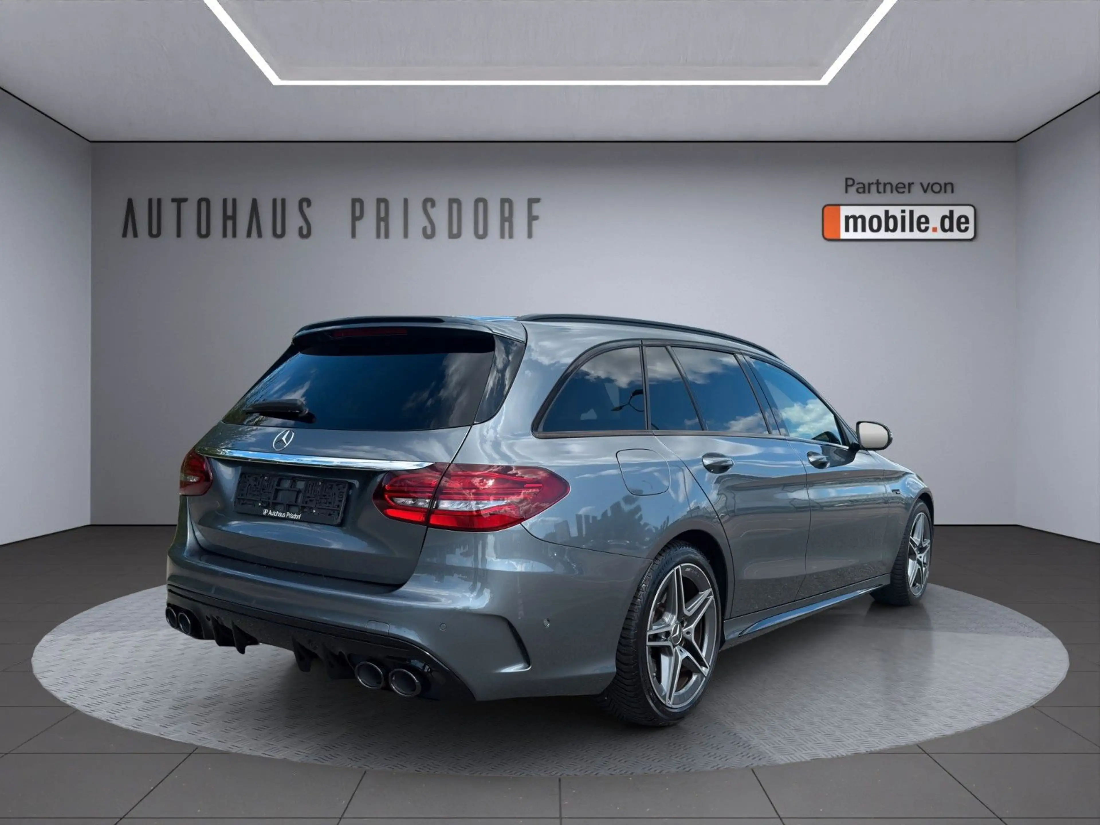 Mercedes-Benz C 43 AMG Multibeam/Night/Distronic/Pano/Virtual — photo 5