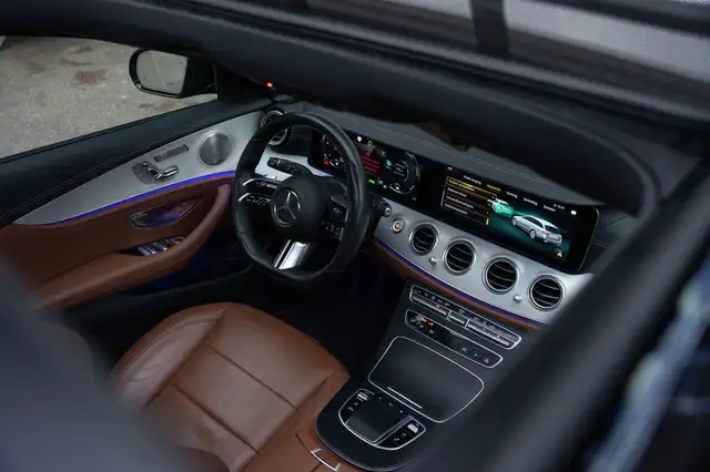 Mercedes-Benz E-Class view 11