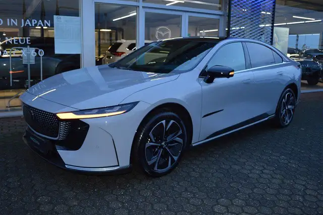Mazda Mazda6e