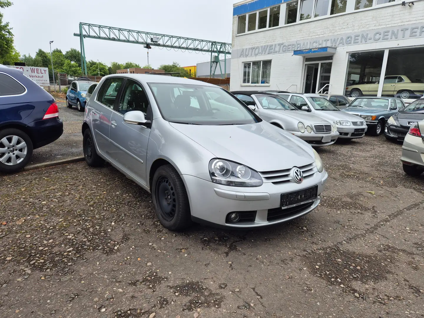 Volkswagen Golf 2.0 TDI 4Motion Comfortline Plateado - 1
