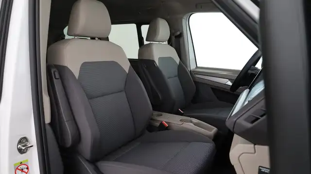 Volkswagen T7 Multivan VW T7 Multivan Business eHybrid 180 kW 4MOTION Ansicht 17