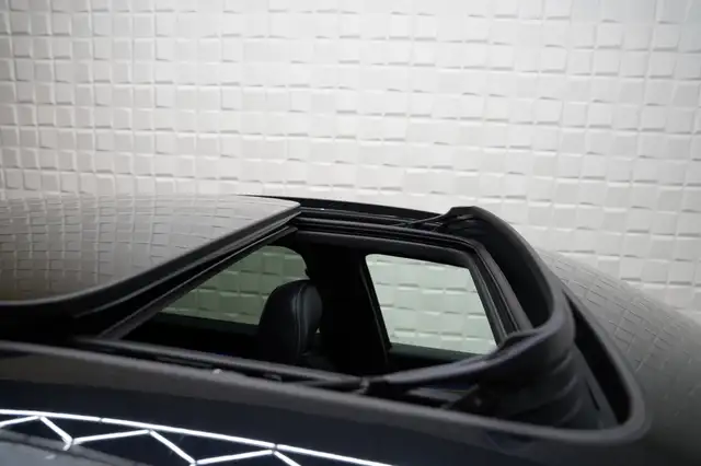 Audi Q5 view 10