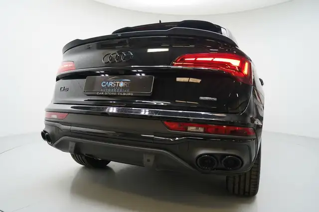 Audi Q5 view 11