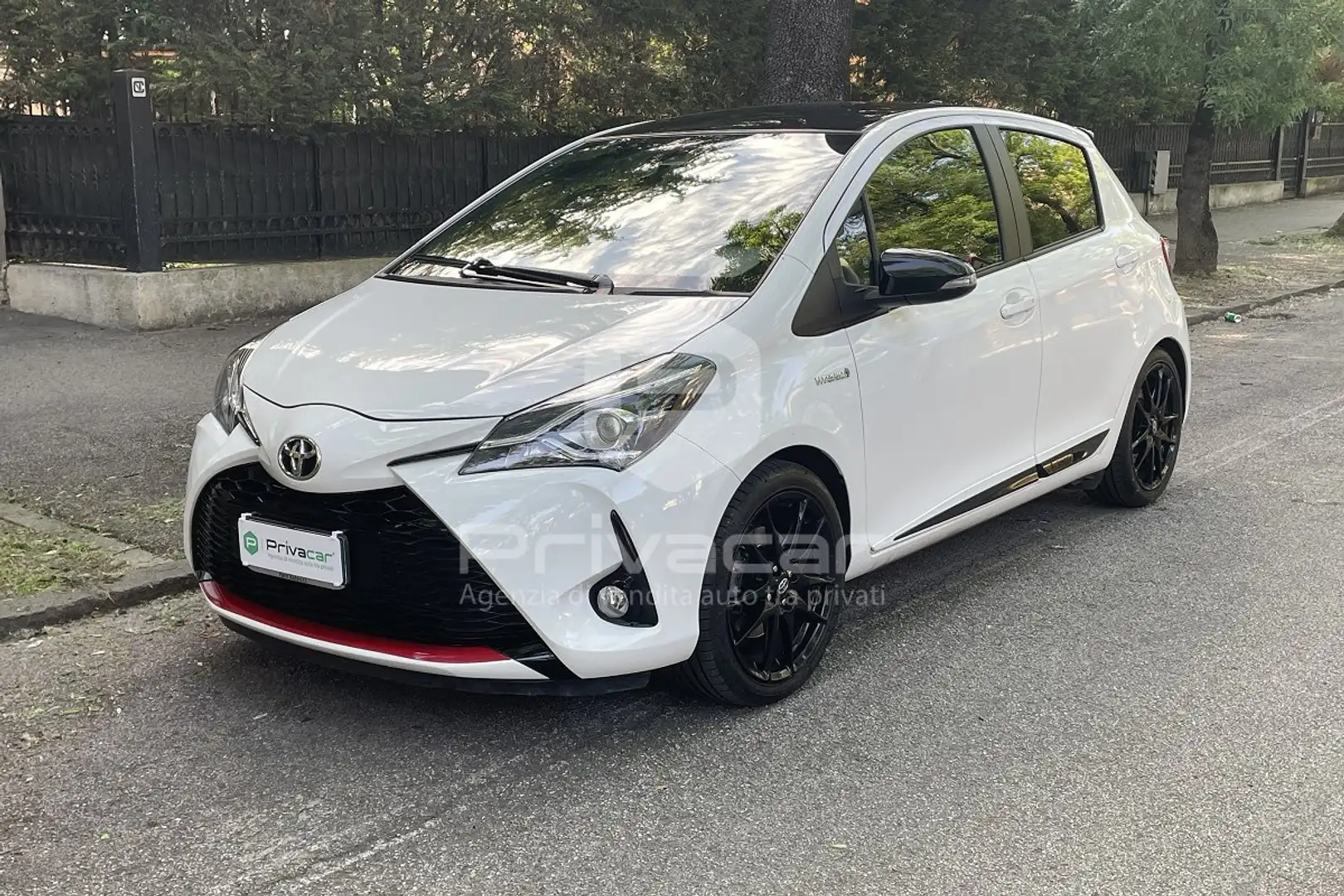 Toyota Yaris Yaris 1.5 Hybrid 5 porte GR-S Blanc - 1