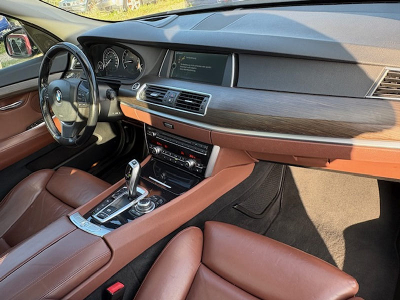 BMW 530 530 d xDrive GT — photo 14