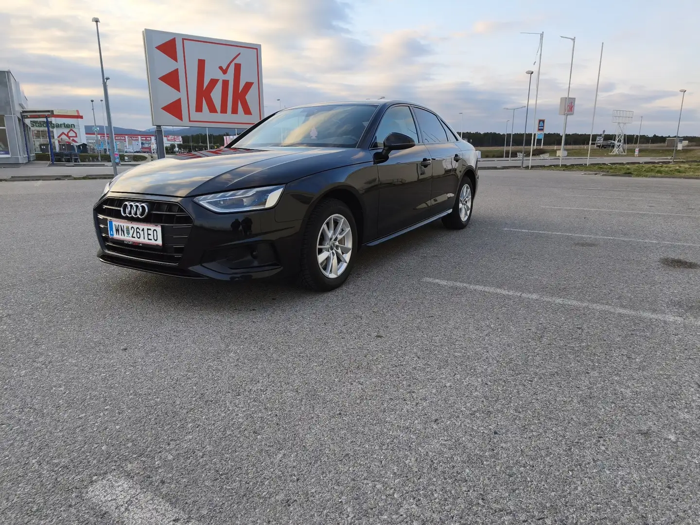 Audi A4 40 TDI advanced Bremsen neu komplett! Schwarz - 1