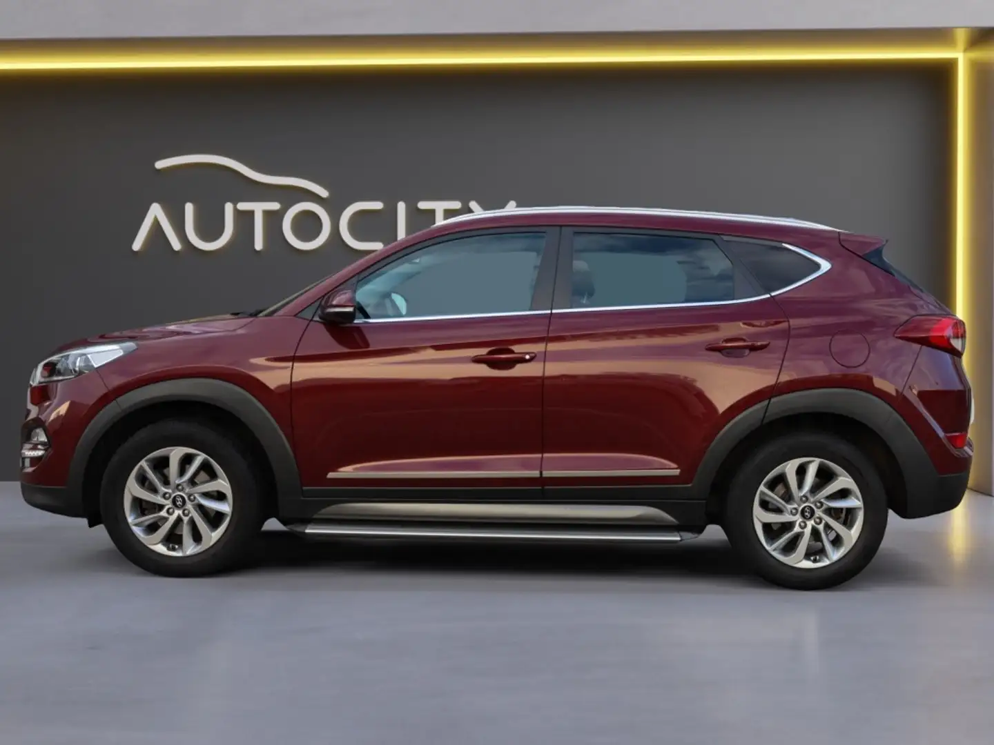 Hyundai TUCSON 1.6 GDi Comfort Camera l Navi l Cruise Rood - 2