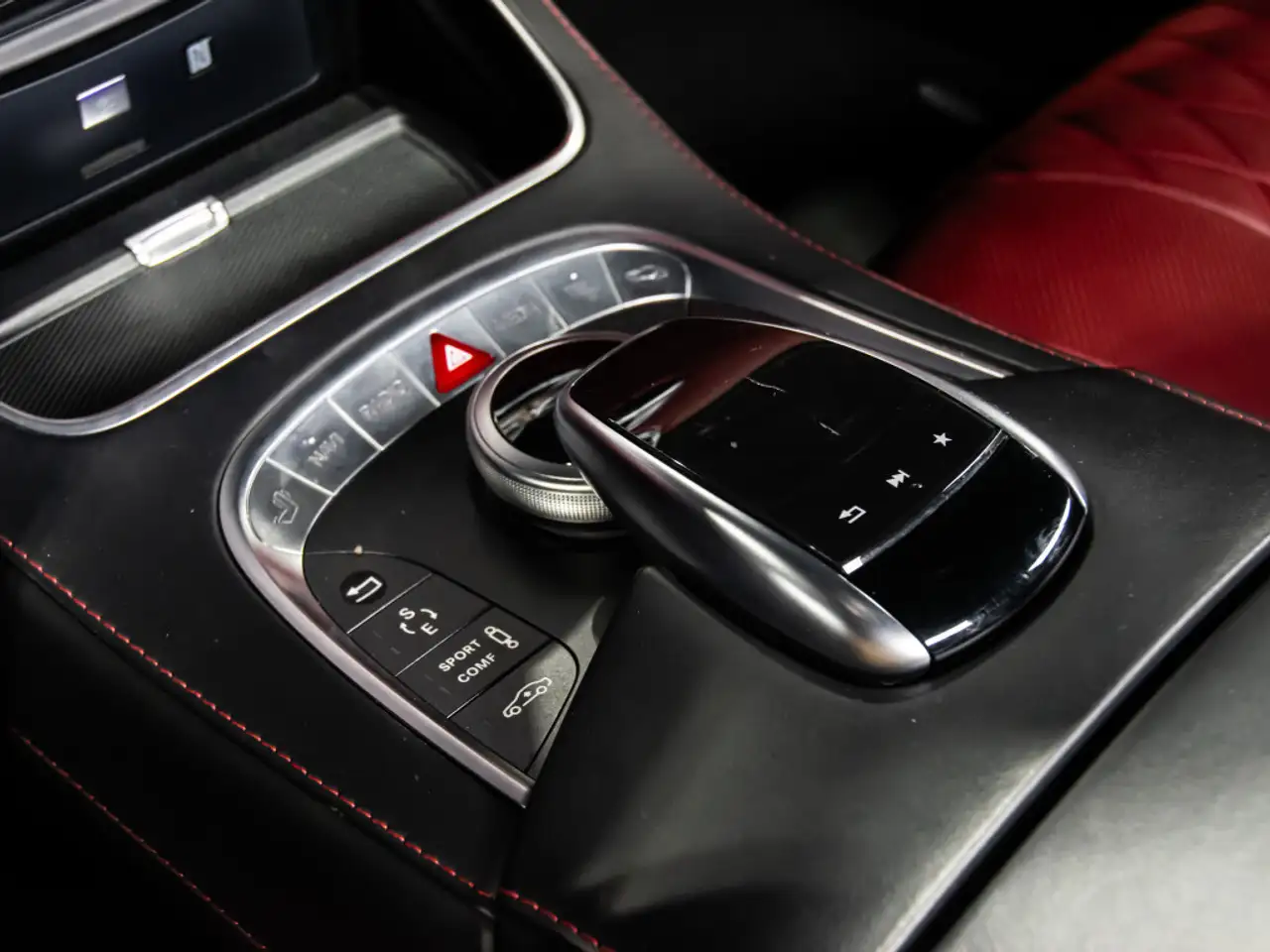 Mercedes-Benz S-Class снимка Mercedes-Benz S-Class
