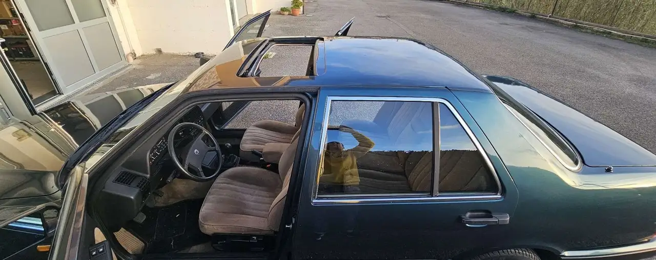 Lancia Thema 2.0t ie, foto 8