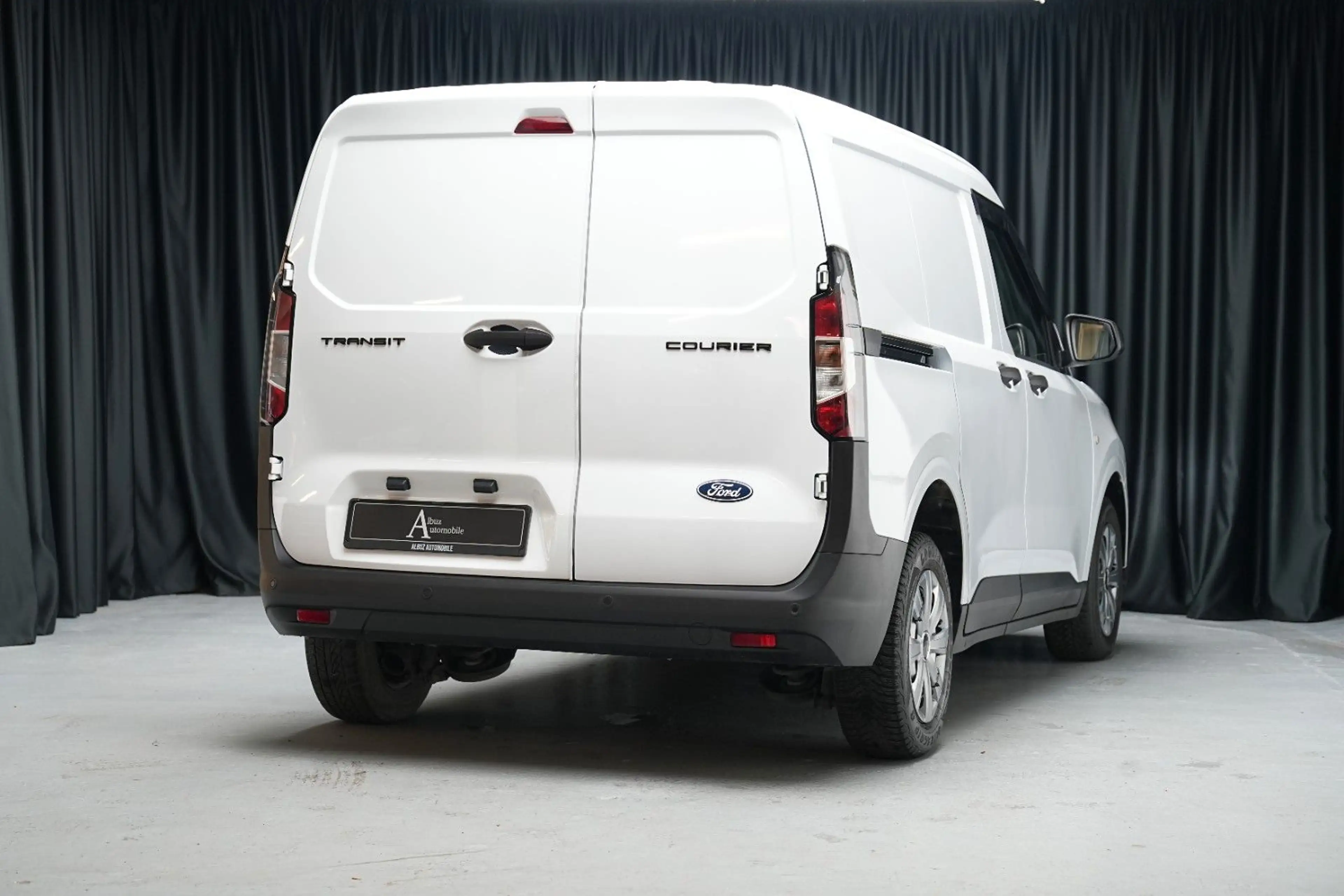 Ford Transit Courier Basis — photo 3