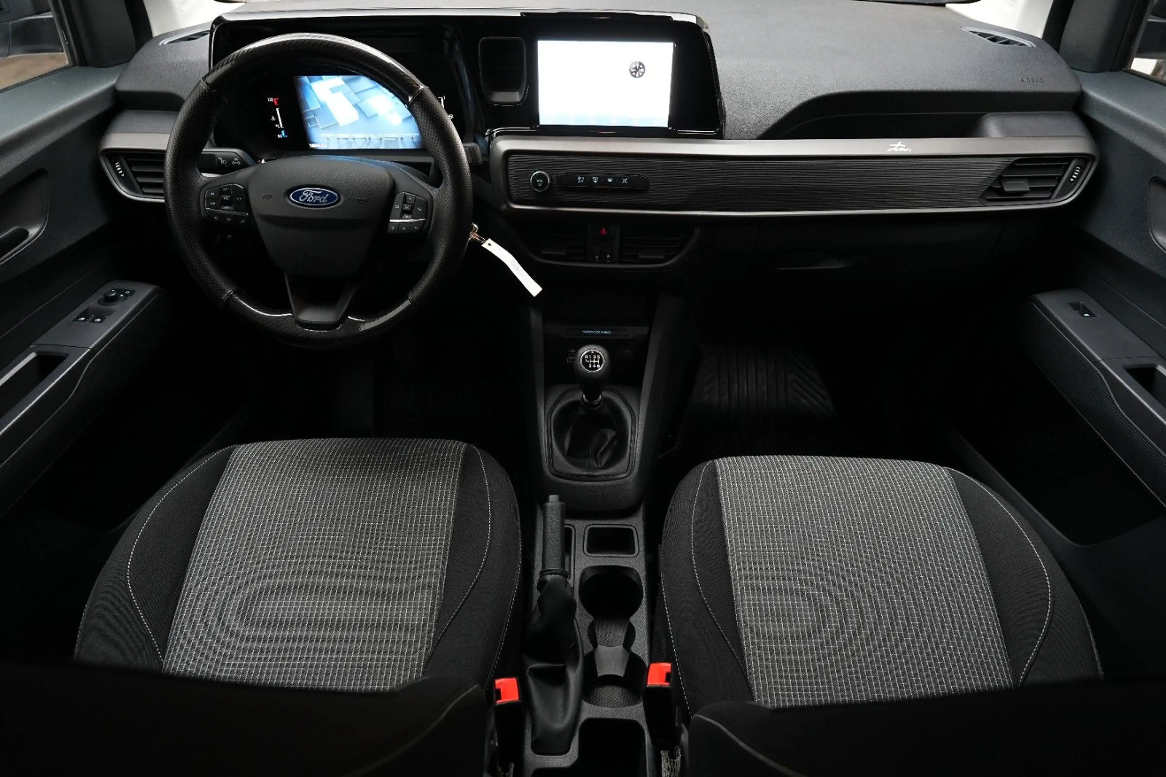 Ford Transit Courier Basis — photo 8