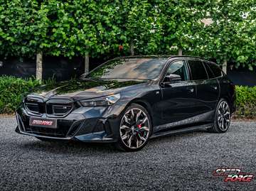 i5 M60 xDrive Touring | 21" | M-Shadow Line | M-Sportremmen | Panodak | Comfort Pack | Bowers & Wilkins Surround