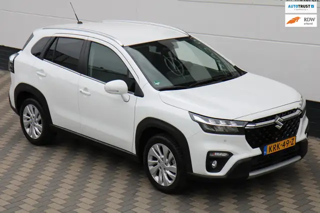 Suzuki S-Cross 1.4 Boosterjet Smart Hybrid Carplay BTW !!