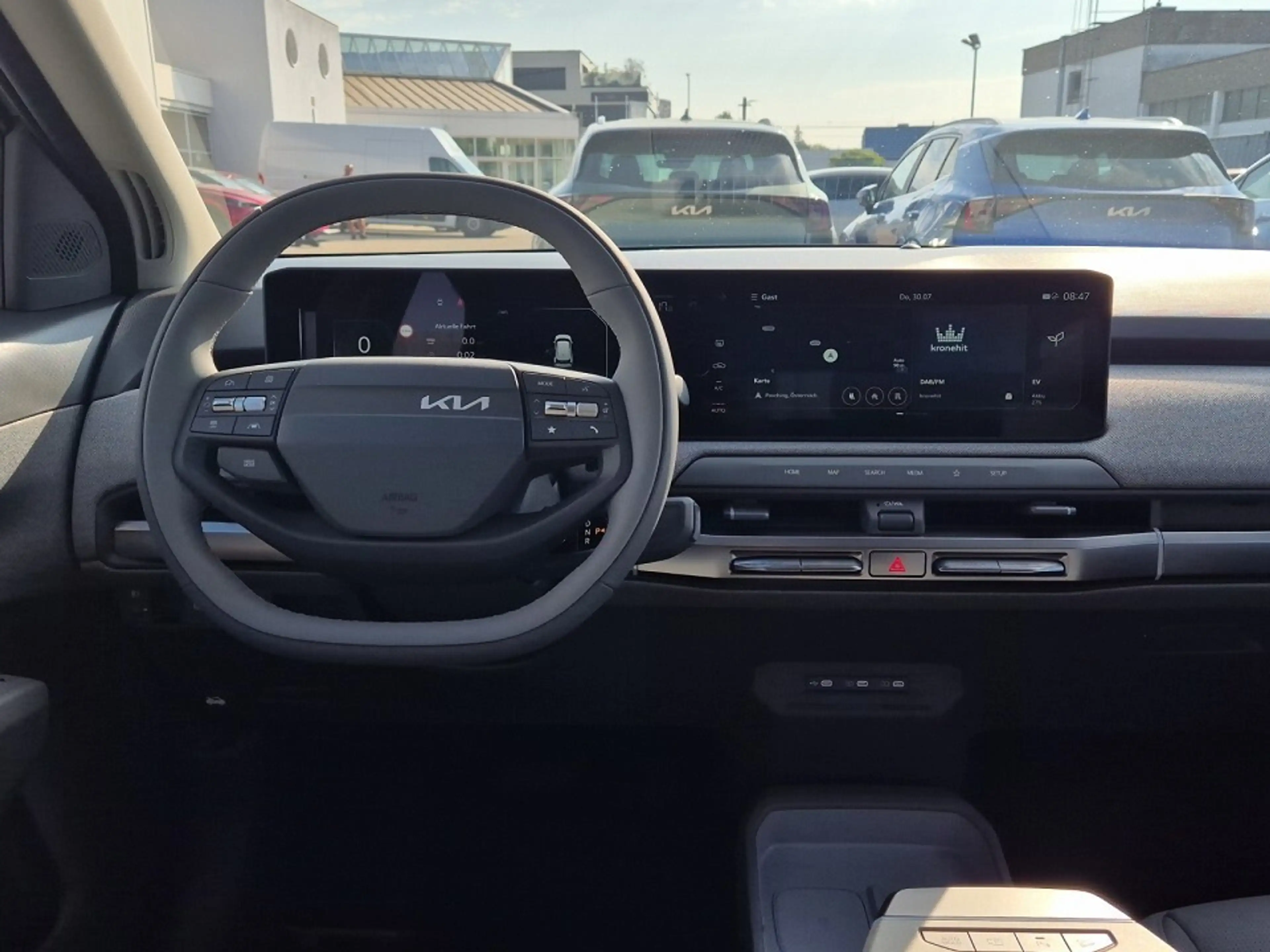 Kia EV3 AWD 81,4kWh Earth Plus — photo 8
