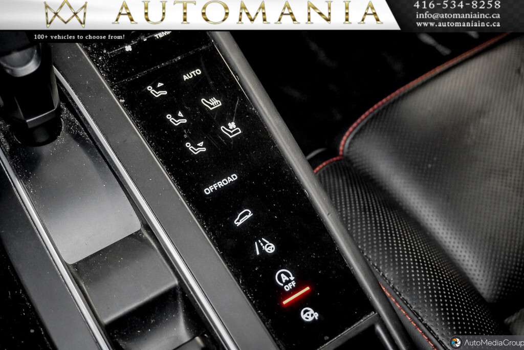 2023 Porsche Macan T 4dr All-Wheel Drive Automatic thumb 24