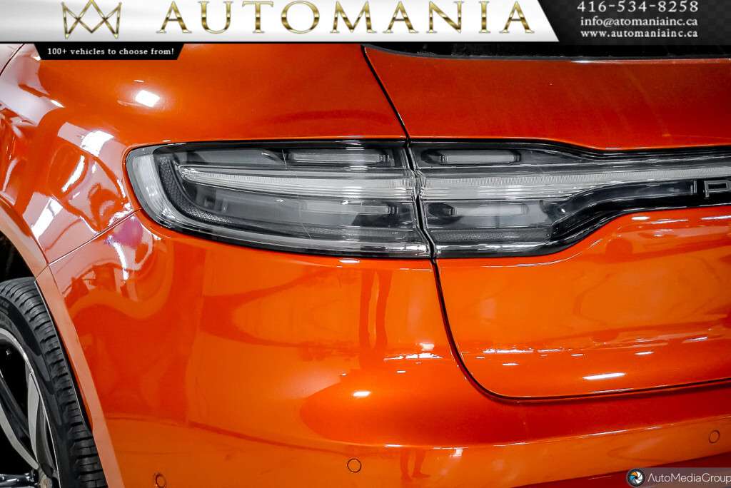 2023 Porsche Macan T 4dr All-Wheel Drive Automatic thumb 7
