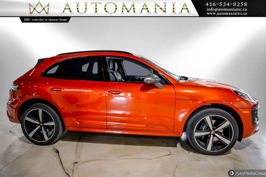 2023 Porsche Macan T 4dr All-Wheel Drive Automatic thumb 11