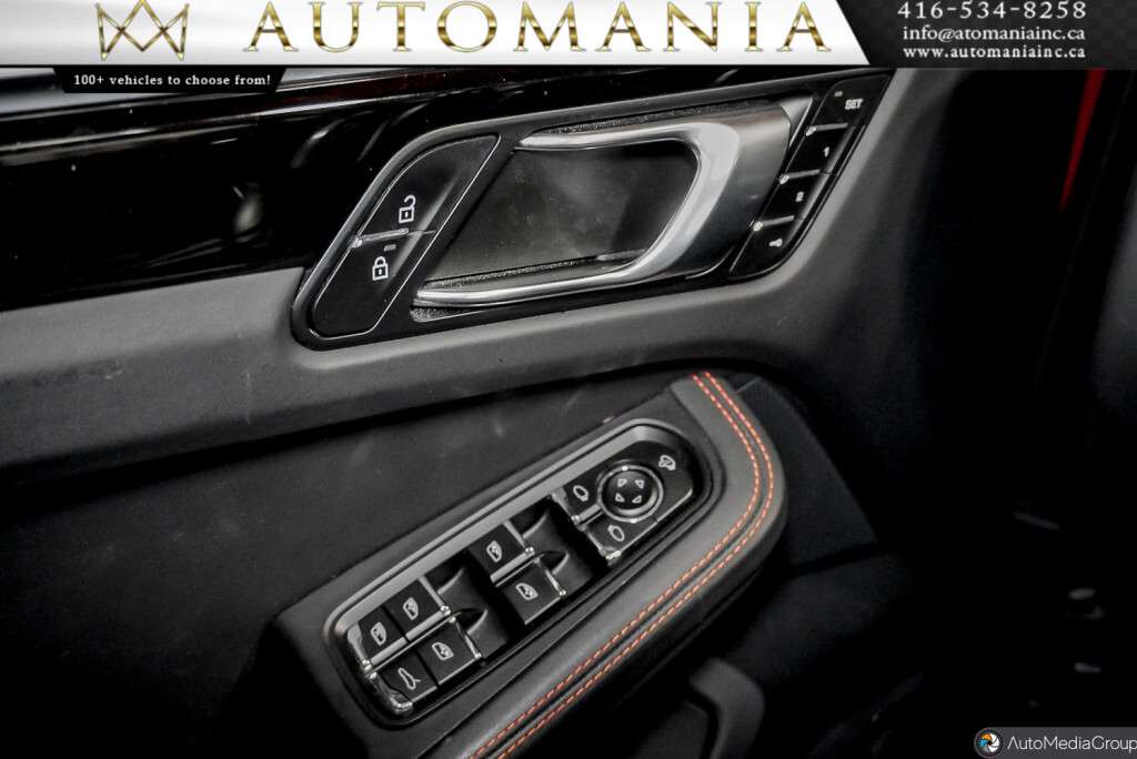 2023 Porsche Macan T 4dr All-Wheel Drive Automatic thumb 21