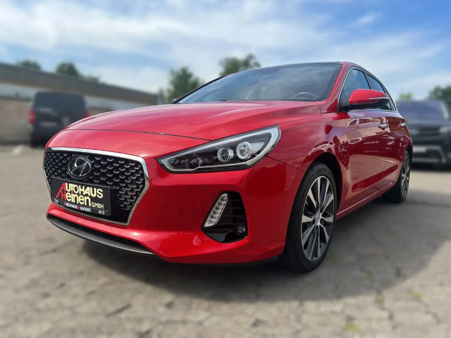 Hyundai i30 Premium 1.4 T-GDI El. Panodach Navi LED ACC Apple crvena - 2