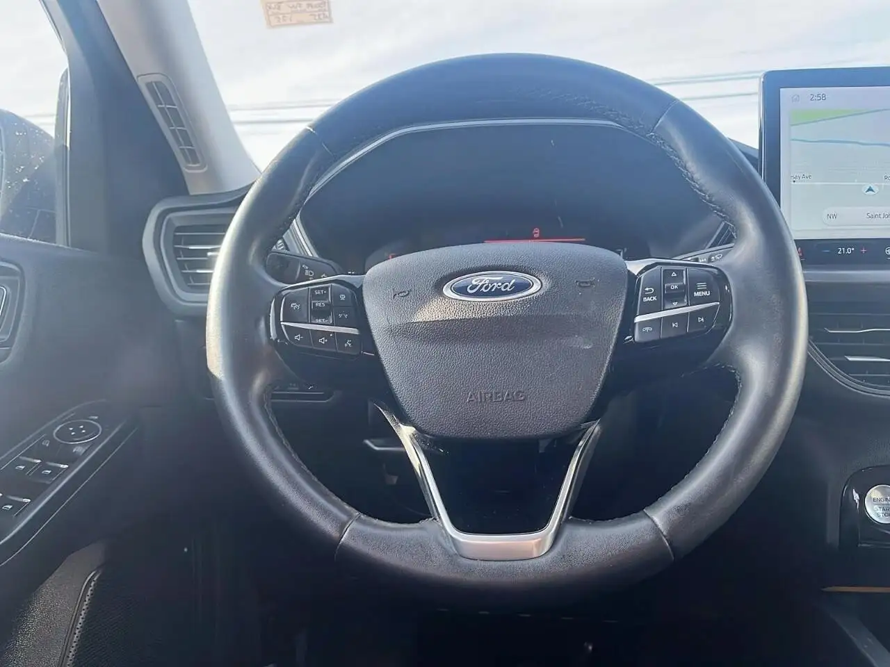 Ford Escape снимка Ford Escape
