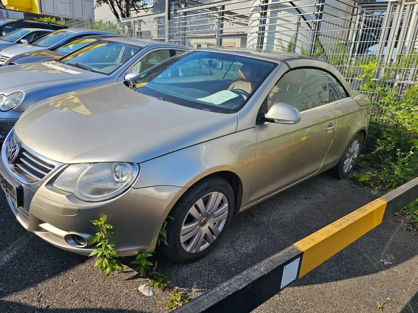 Volkswagen Eos 2.0 TDI DPF DSG mit Voll Ausstattung Neu Tüv Beige - 1
