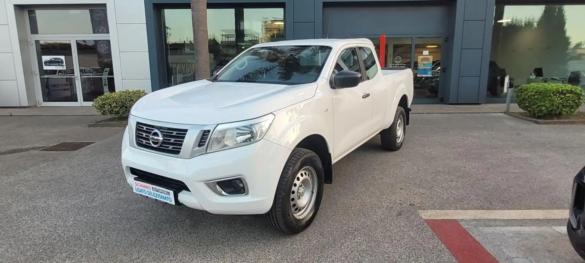 Nissan Navara 2.3 dCi 2WD King Cab Visia Blanco - 2