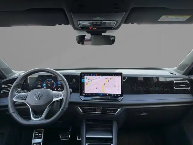 Volkswagen Tiguan view 13