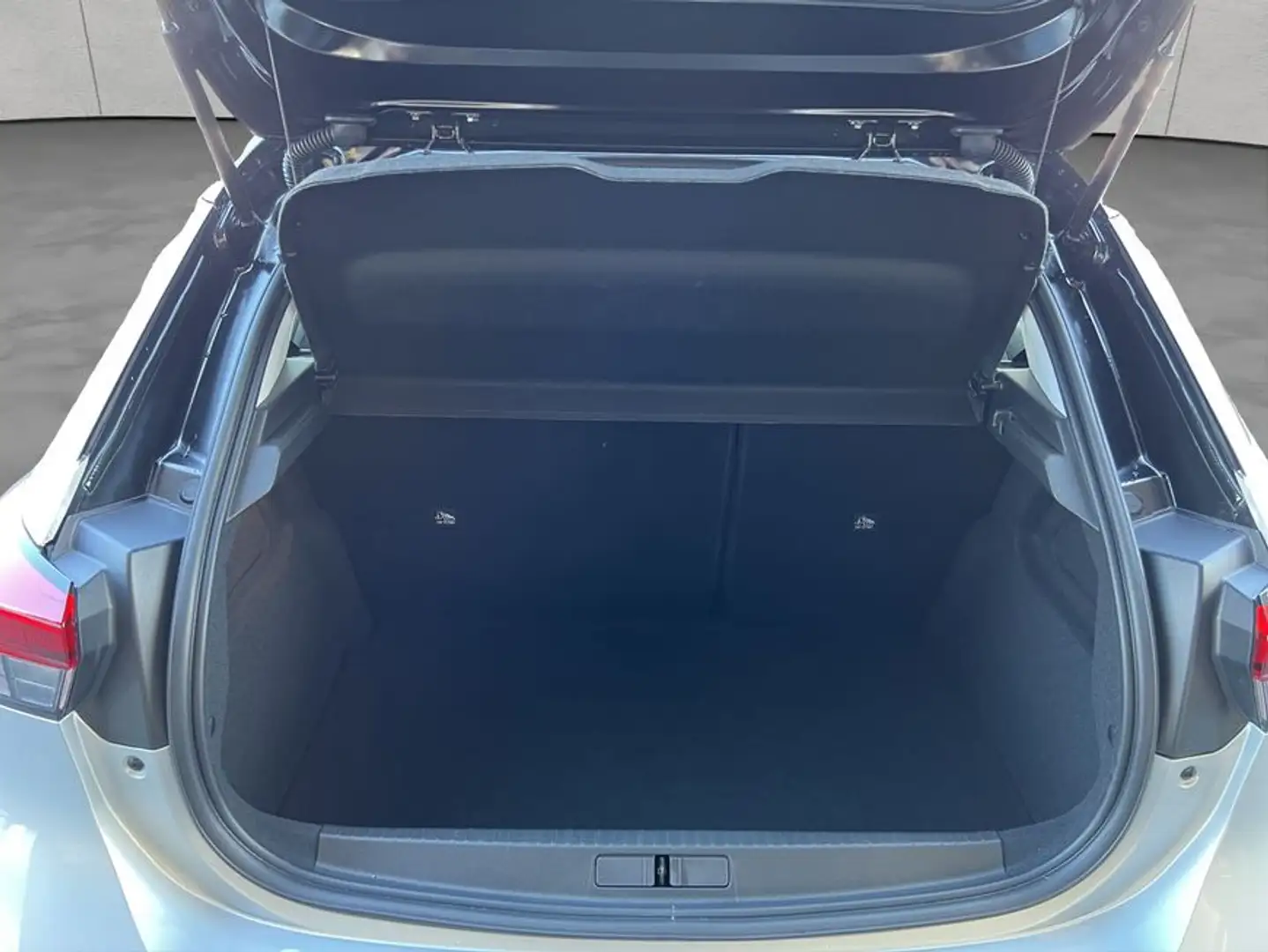 Opel Corsa 1.2 Turbo Automatik Elegance Silber - 2