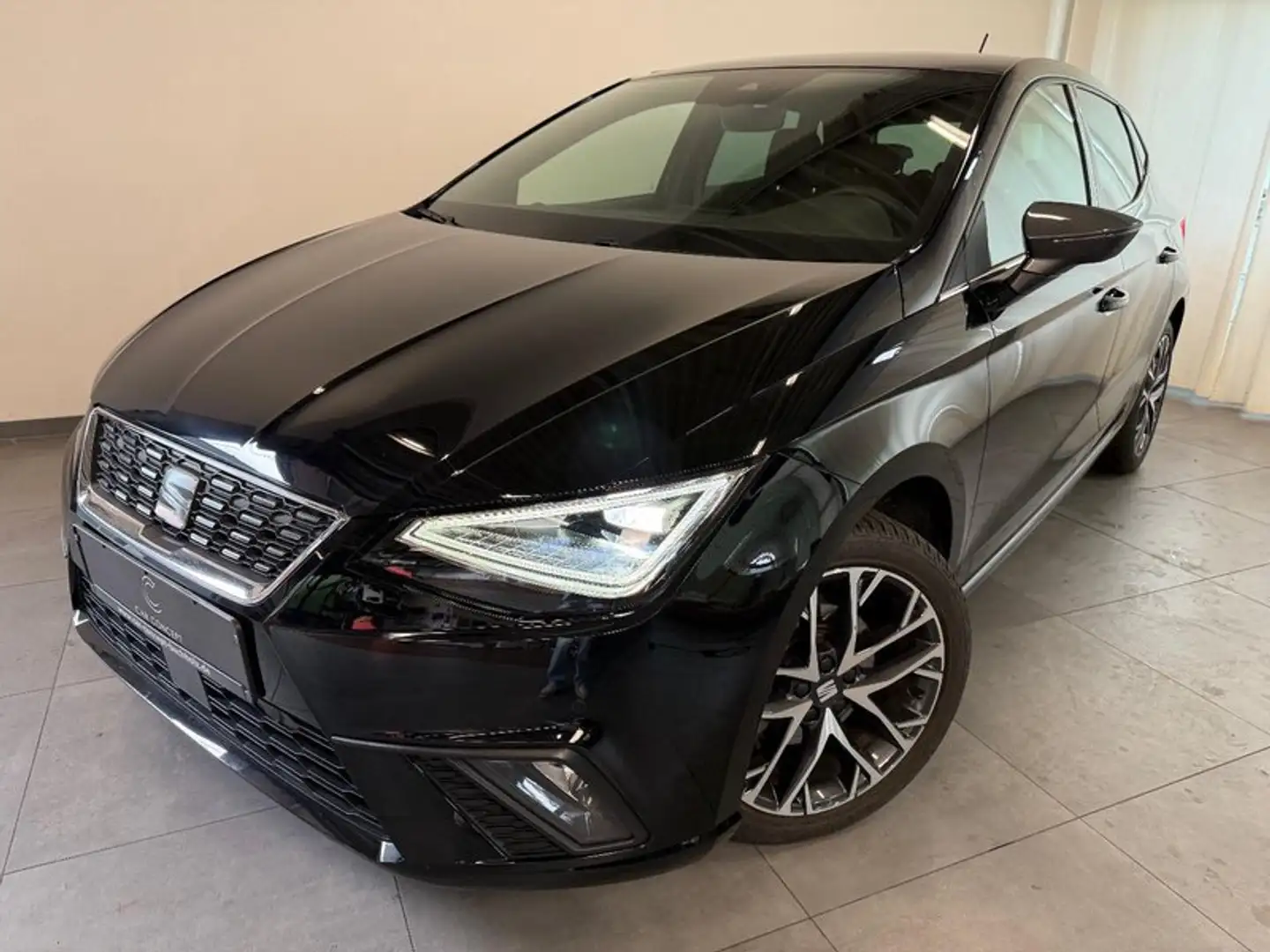 SEAT Ibiza Xcellence 1.0 TSI LED KAMERA 17" WINTER Schwarz - 1