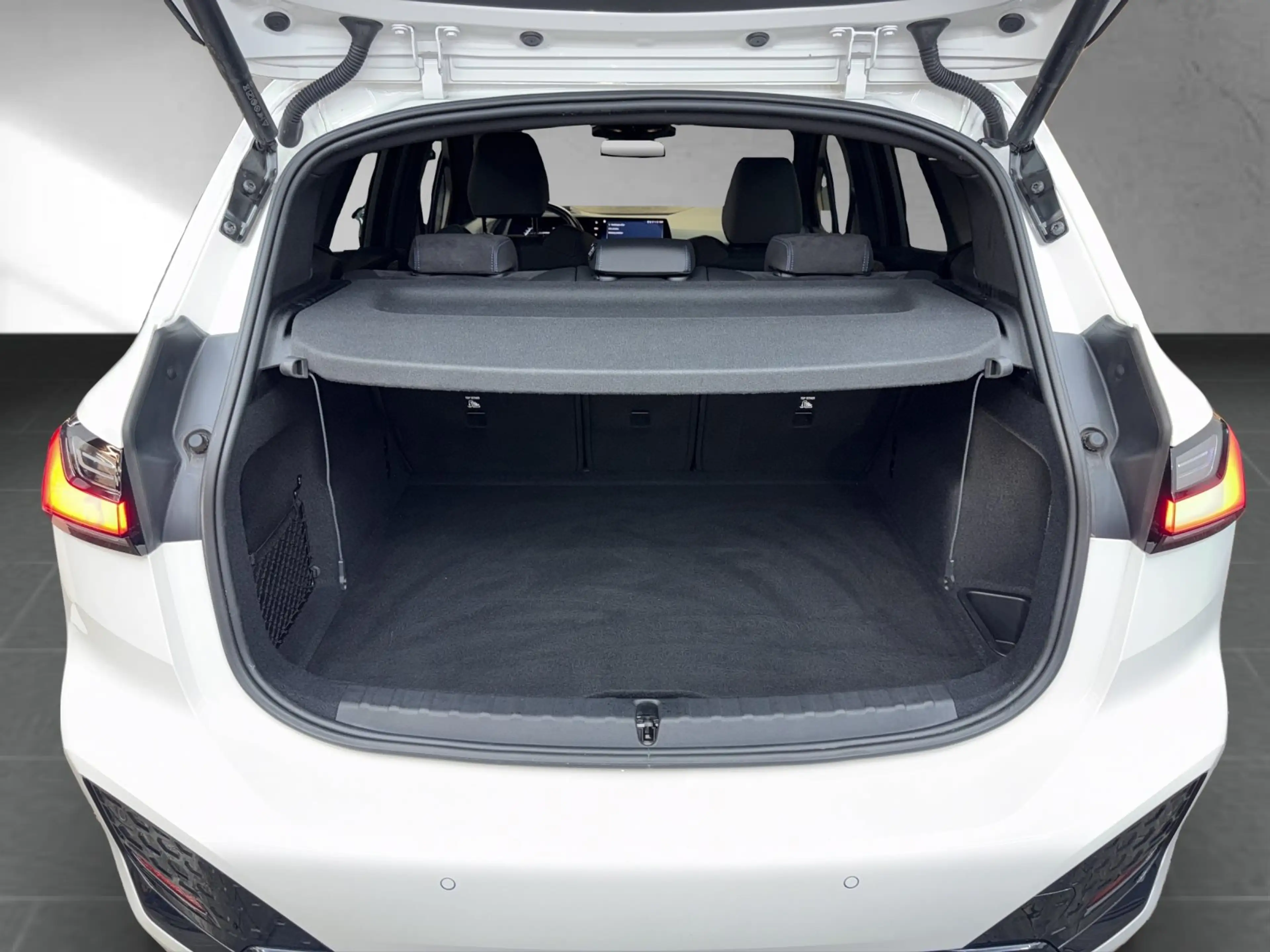 BMW 223 d xDrive Active Tourer M Sport ACC 360° — photo 13